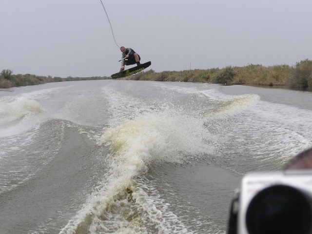 Salto de wakeboard